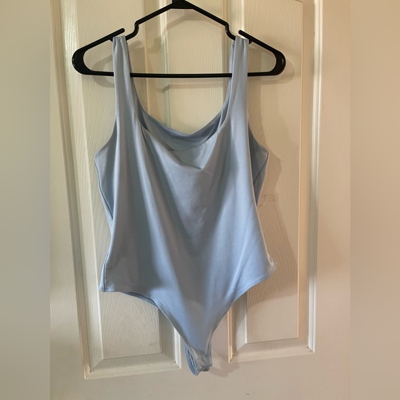 Baby blue body suit - Picture 1 of 4